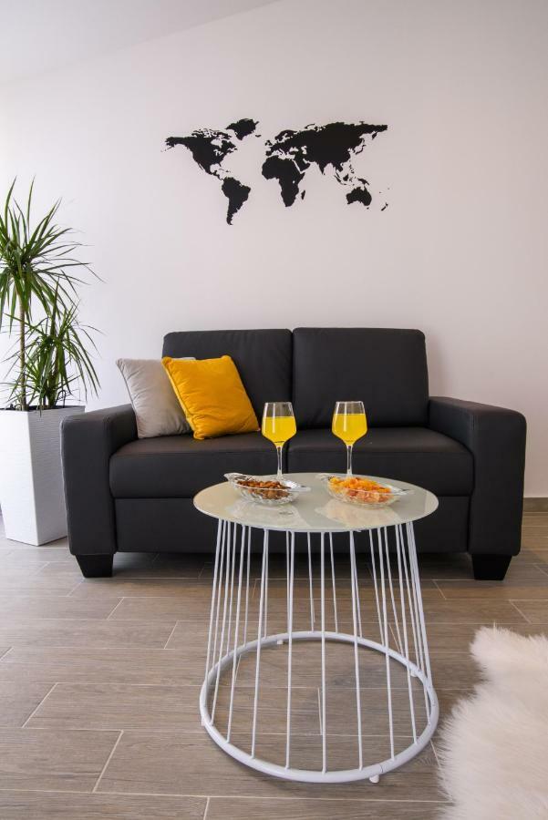 Apartmani Ville Vengo トロギール エクステリア 写真